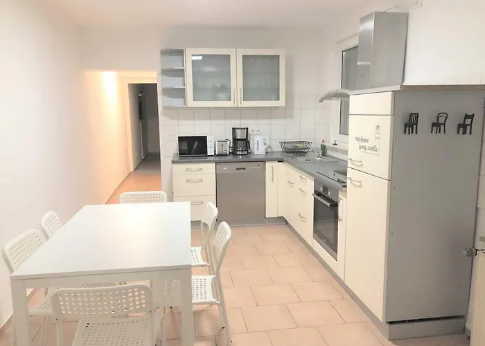 Apartman Work & In *